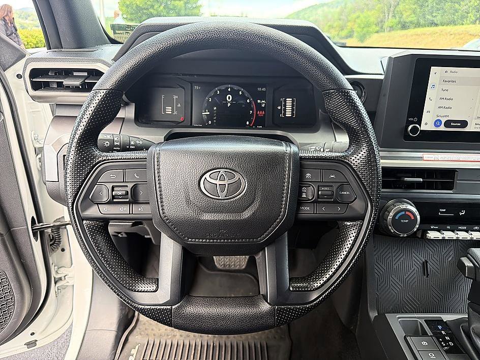 Used 2025 Ice Toyota SR5 image 13