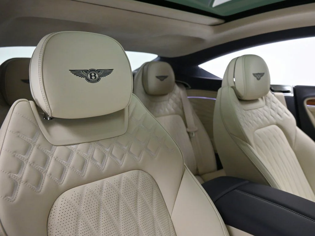 New 2026 Dark Sapphire Bentley  image 17