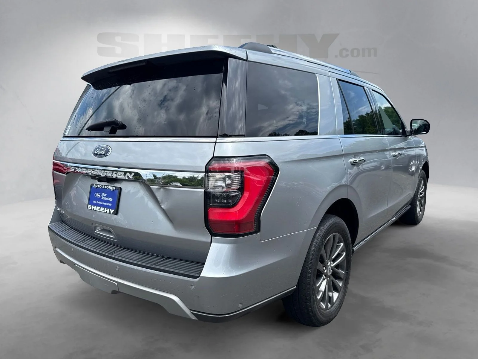 Used 2021 Silver Ford Limited image 12