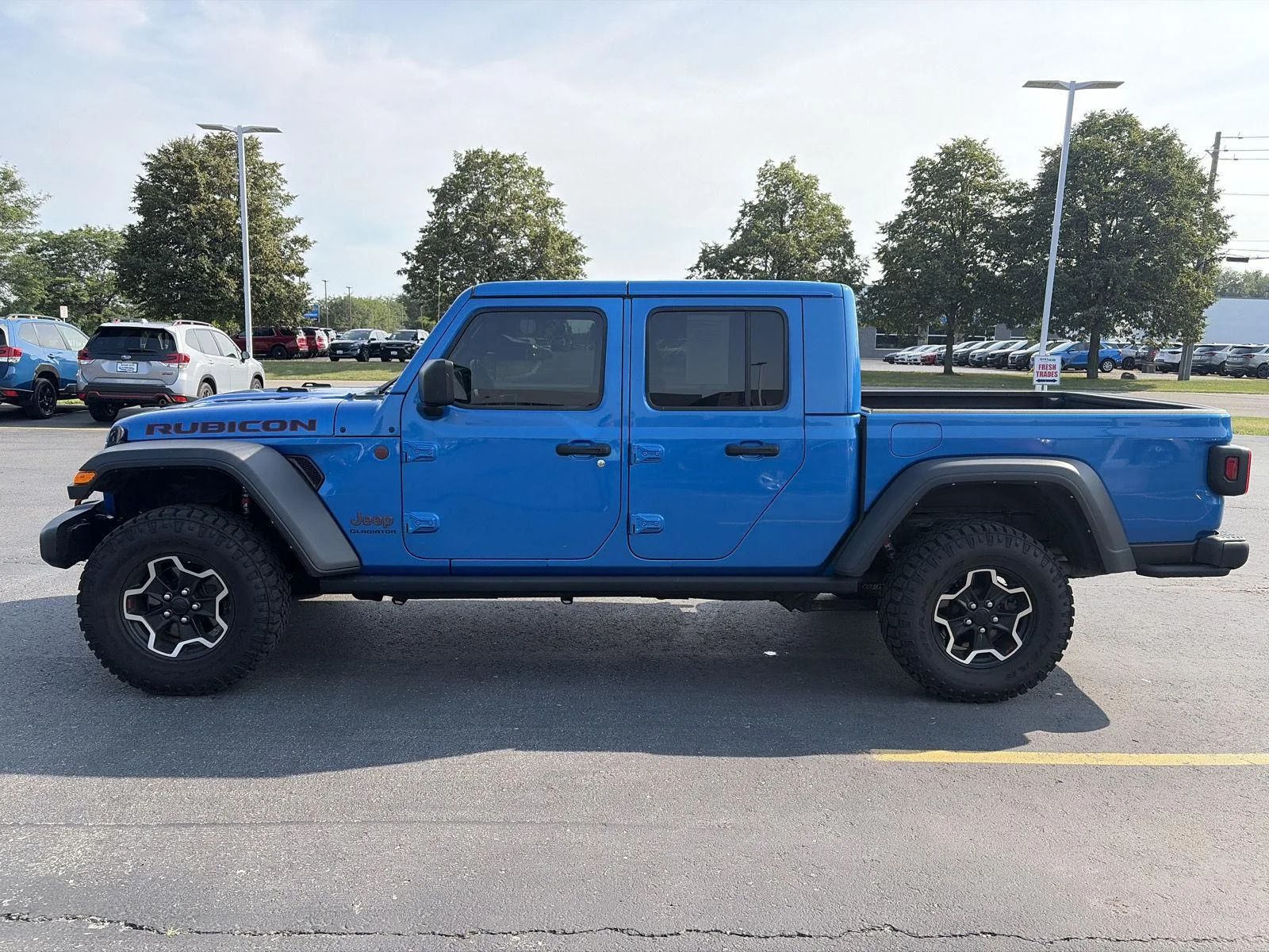 Used 2022 Hydro Blue Pearlcoat Jeep Rubicon image 4