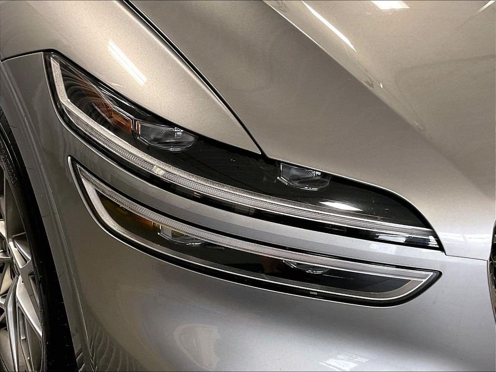 Used 2025 Silver Genesis 2.5T image 31