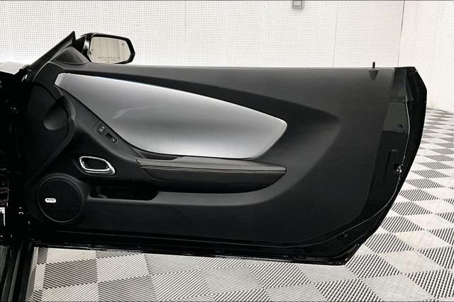 Used 2015 Black Chevrolet SS image 21