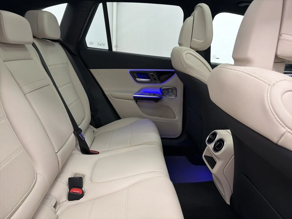 Used 2026 Gray Mercedes-Benz GLC 300 image 26