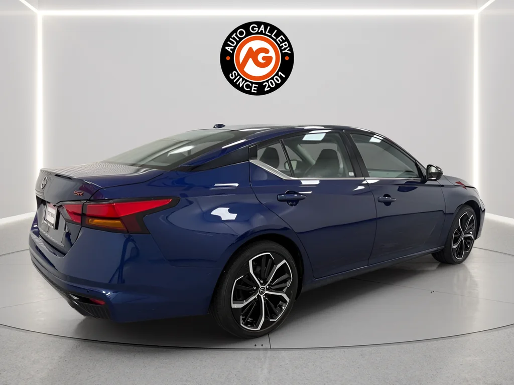 Used 2024 Blue Nissan 2.5 SR image 8