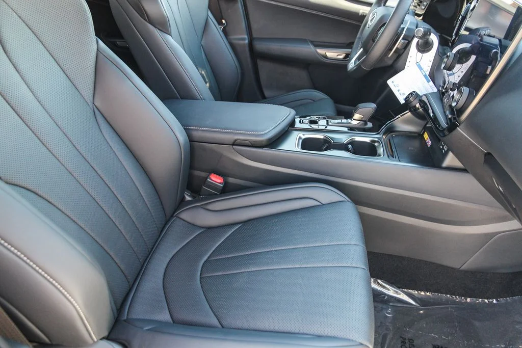 2026 Lexus NX 450h+ F-Sport - Photo 17