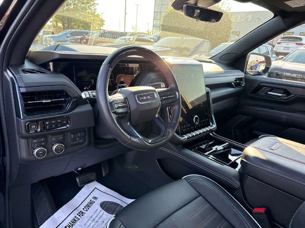 2025 GMC Yukon AT4 Ultimate - Photo 19