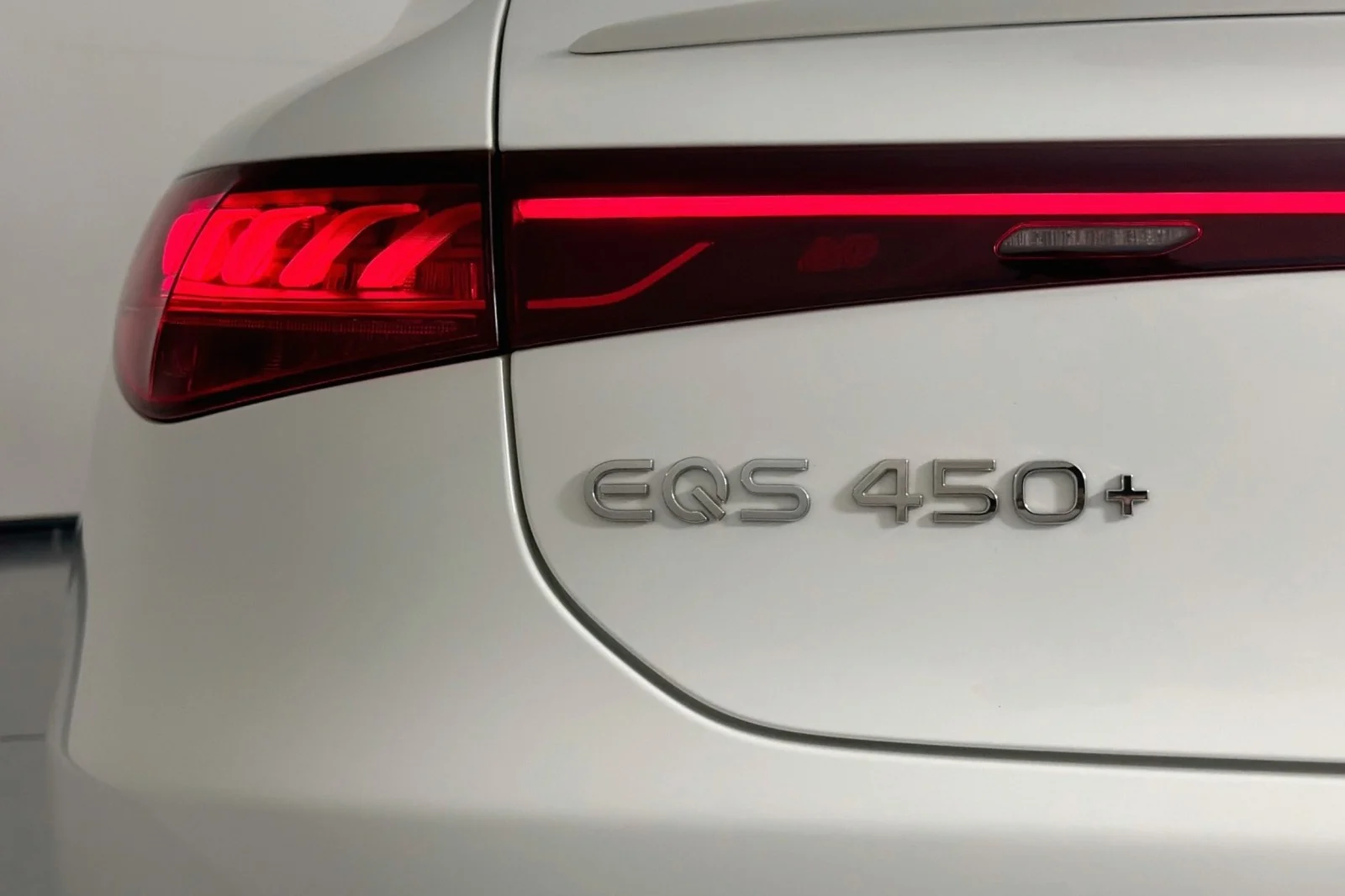 Certified Used 2024 Polar White Mercedes-Benz EQS 450+ image 17
