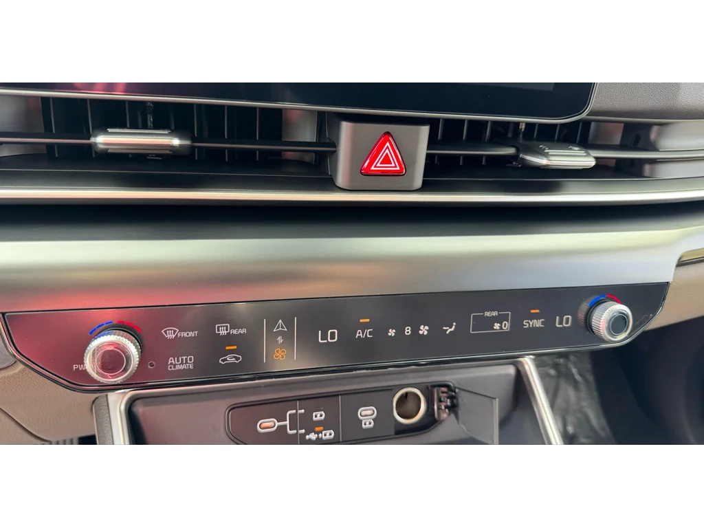 New 2027 Gry Kia LX image 19