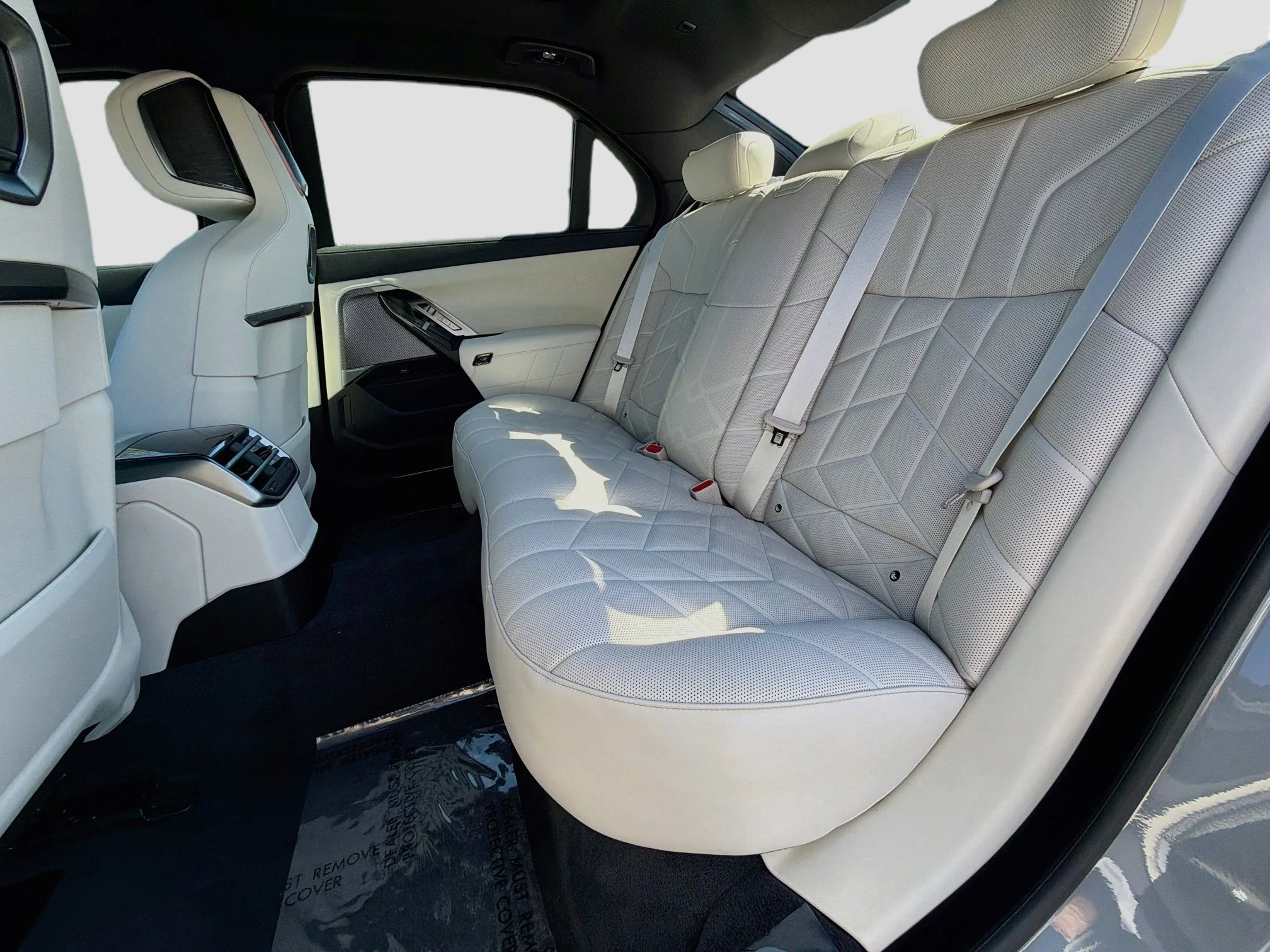 New 2027 Brooklyn Grey Metallic BMW 50 xDrive image 21