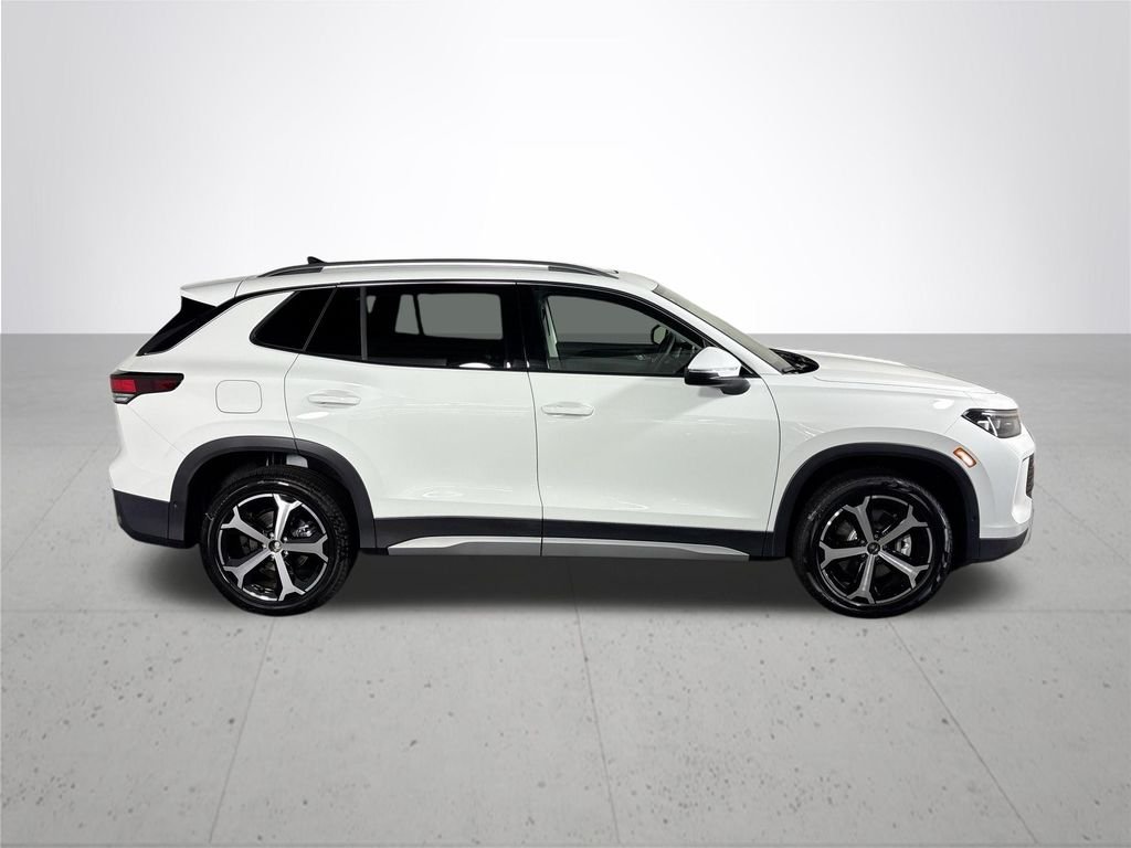 New 2026 Opal White Pearl Volkswagen SE image 5