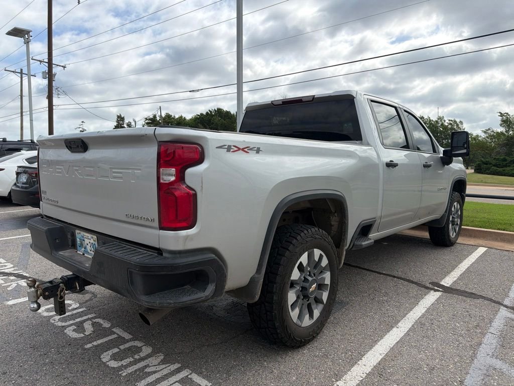 Used 2021 Silver Chevrolet Custom image 5