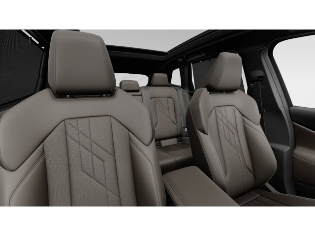 New 2026 Dune Grey Metallic BMW M50 xDrive image 11