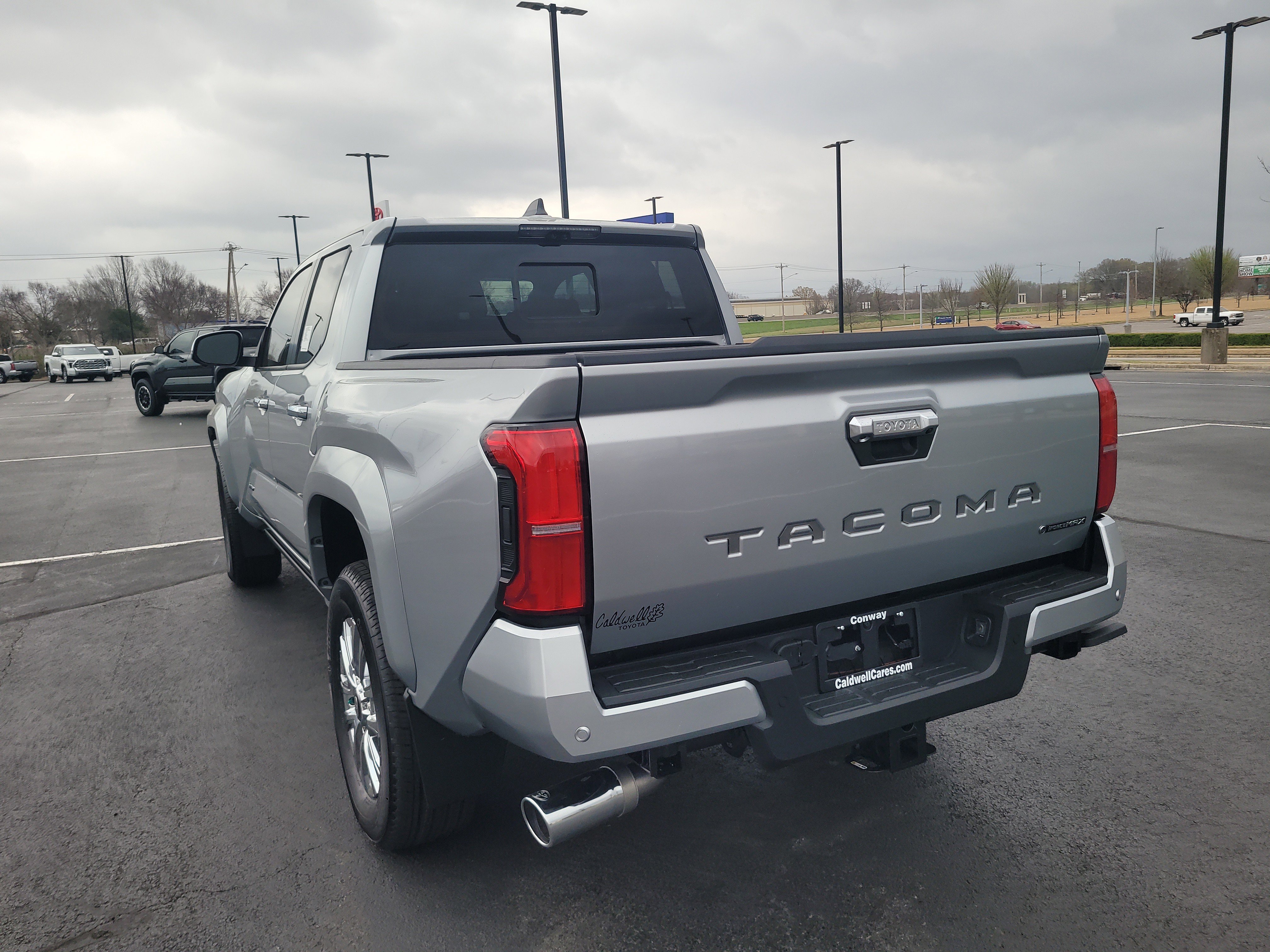 2026 Toyota Tacoma Limited - Photo 7