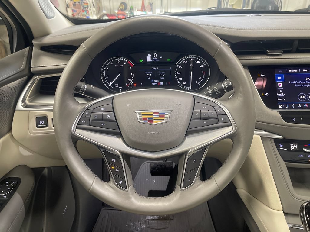Used 2024 Argent Silver Metallic Cadillac Premium Luxury image 27