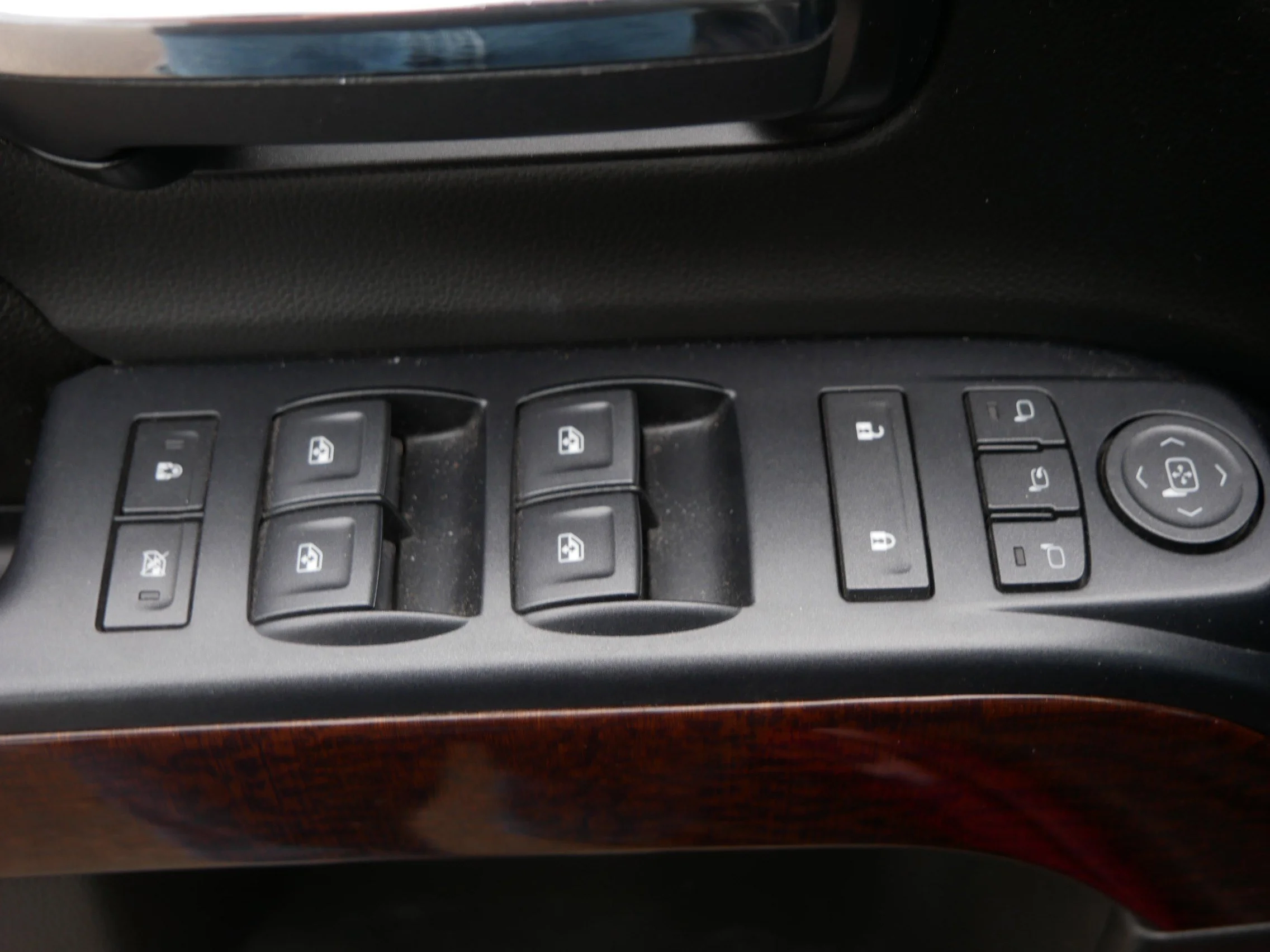 Used 2018 Red Quartz Tintcoat GMC SLT image 22