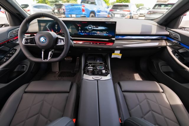 New 2027 Alpine White BMW 550e xDrive image 14