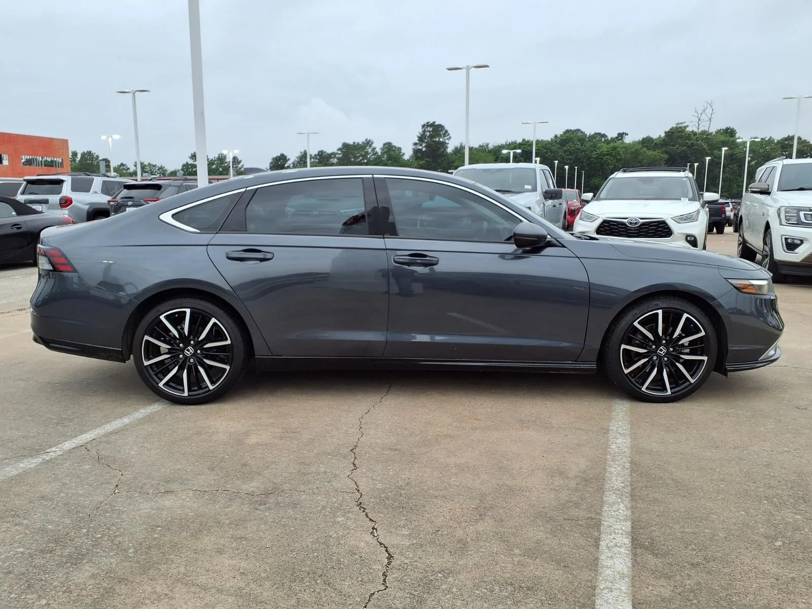 Used 2023  Honda Touring image 5