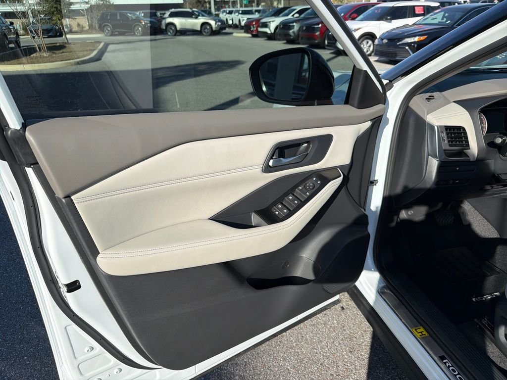 New 2026 Nissan Rogue Dark Armor 4D Sport Utility