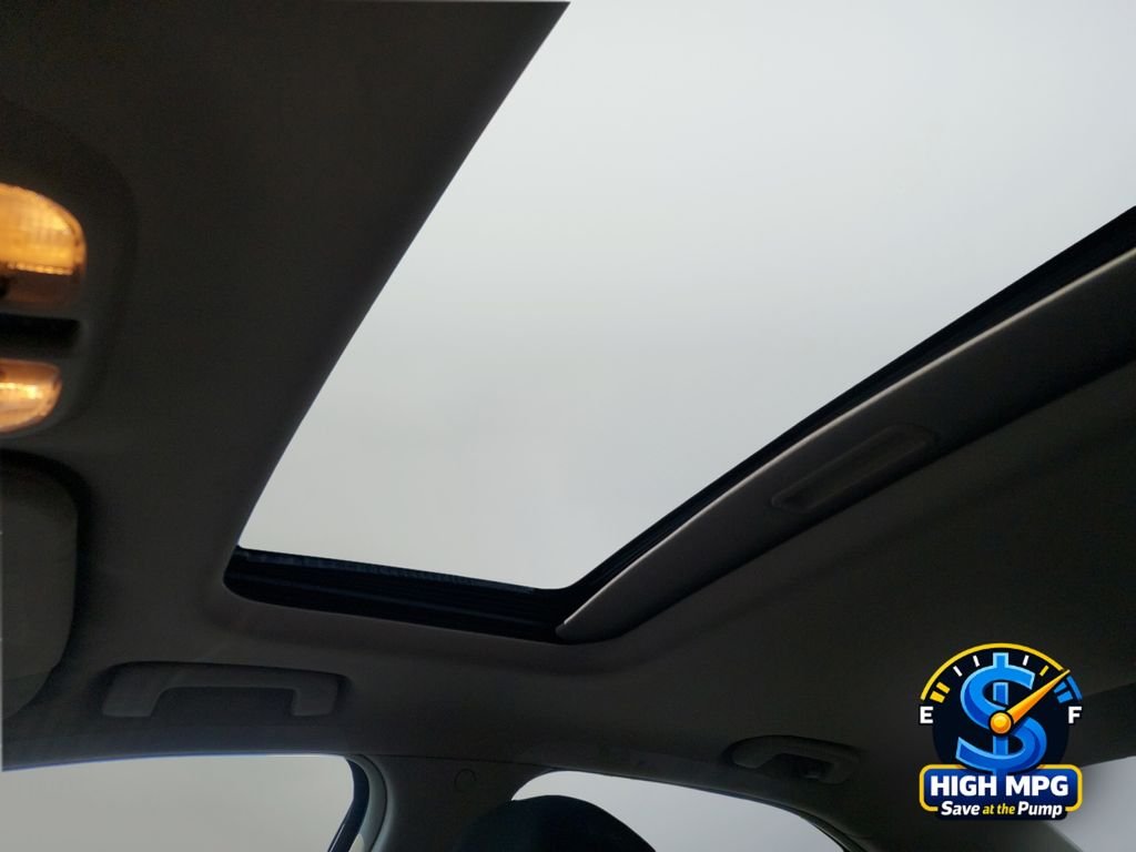 Used 2010 Gray Ford SE image 27