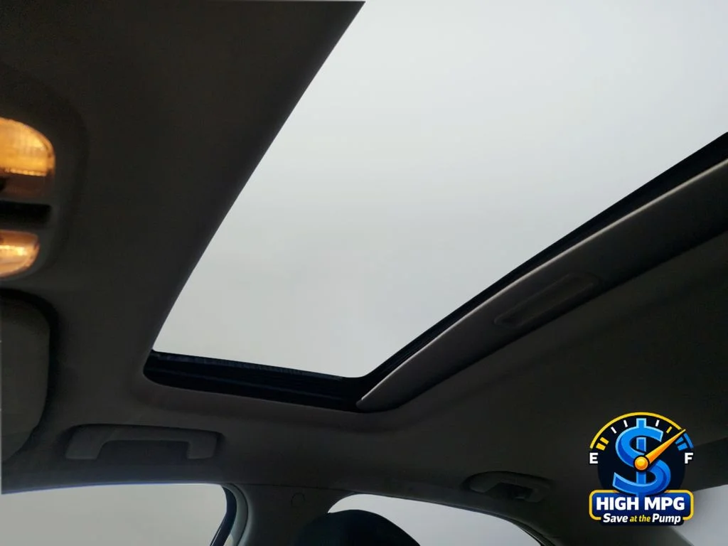 Used 2010 Gray Ford SE image 27