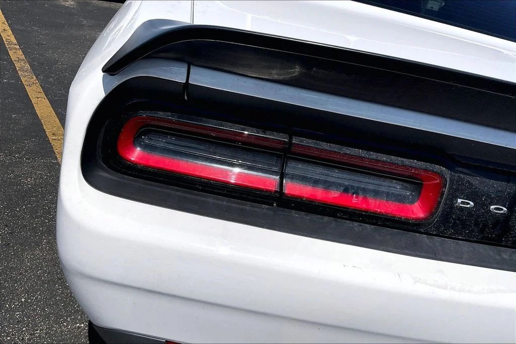 Used 2022 White Dodge R/T Scat Pack Widebody image 29