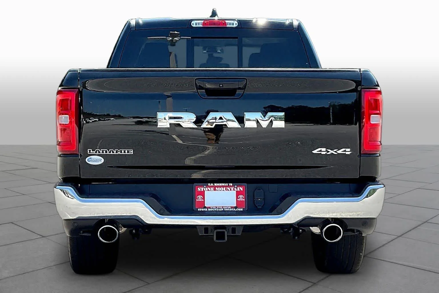 Used 2025 Diamond Black Crystal Pearlcoat Ram Laramie image 9