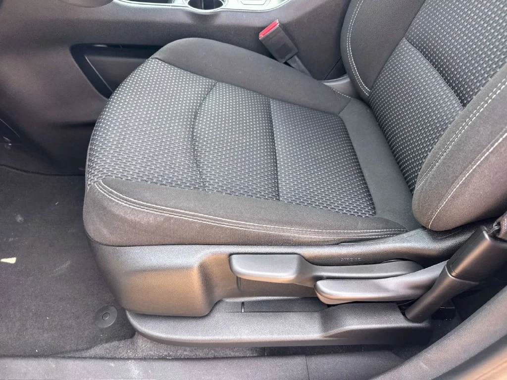 Used 2024 White GMC SLE image 24