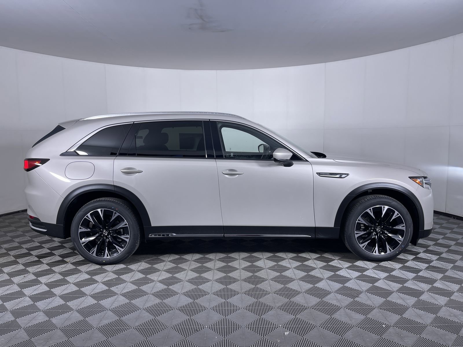 New 2026 Platinum Quartz Metallic Mazda Premium Plus image 10