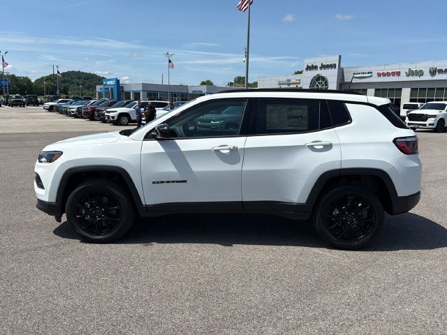 New 2026 Bright White Clear-Coat Exterior Paint Jeep Latitude image 6