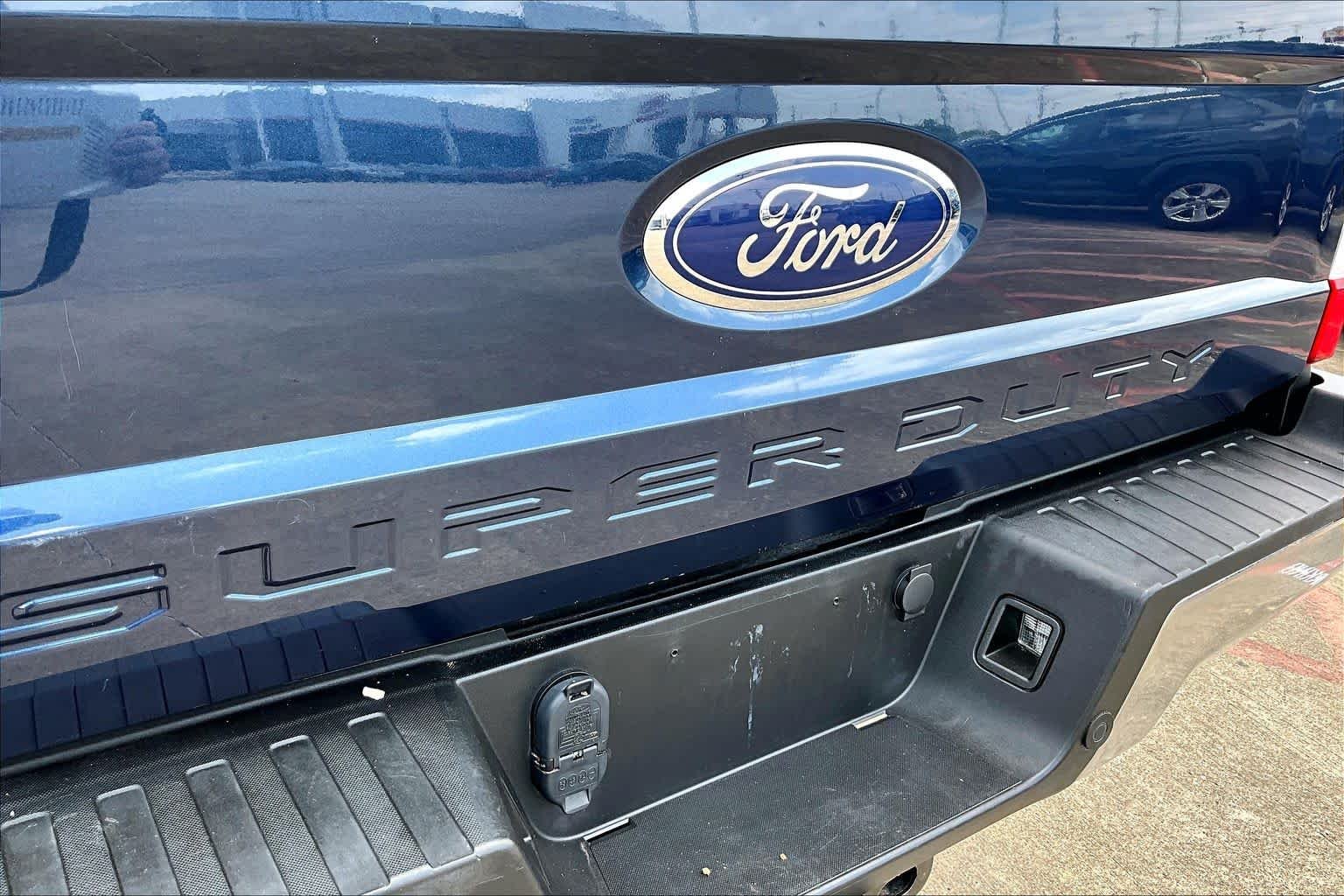Used 2019 Blue Jeans Metallic Ford LARIAT image 30