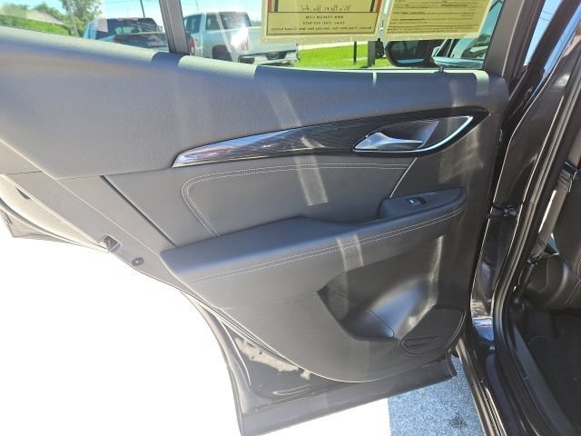 Used 2023 Ebony Twilight Metallic Buick Essence image 12