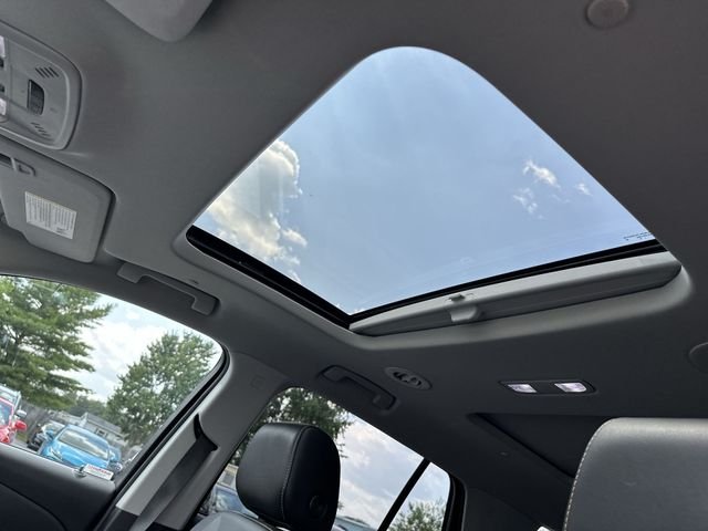 Used 2019 Gray Chevrolet 3LT image 18