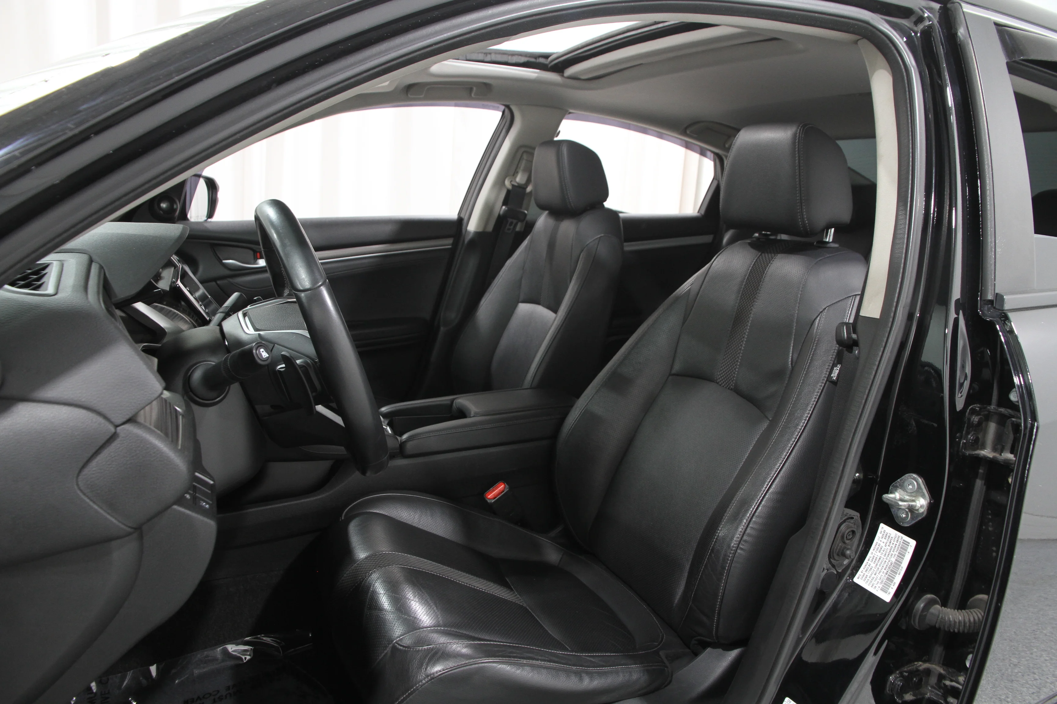 Used 2019 BLACK Honda Touring image 5