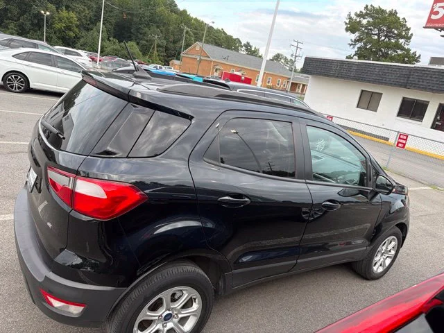 Used 2021 Black Ford SE image 7