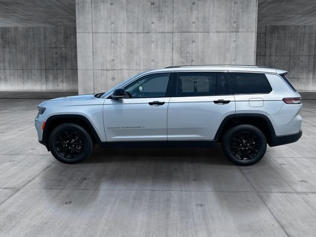 Used 2021 Silver Jeep Limited image 5