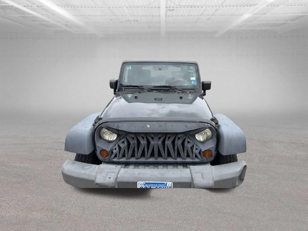 Used 2008 Black Jeep X image 9