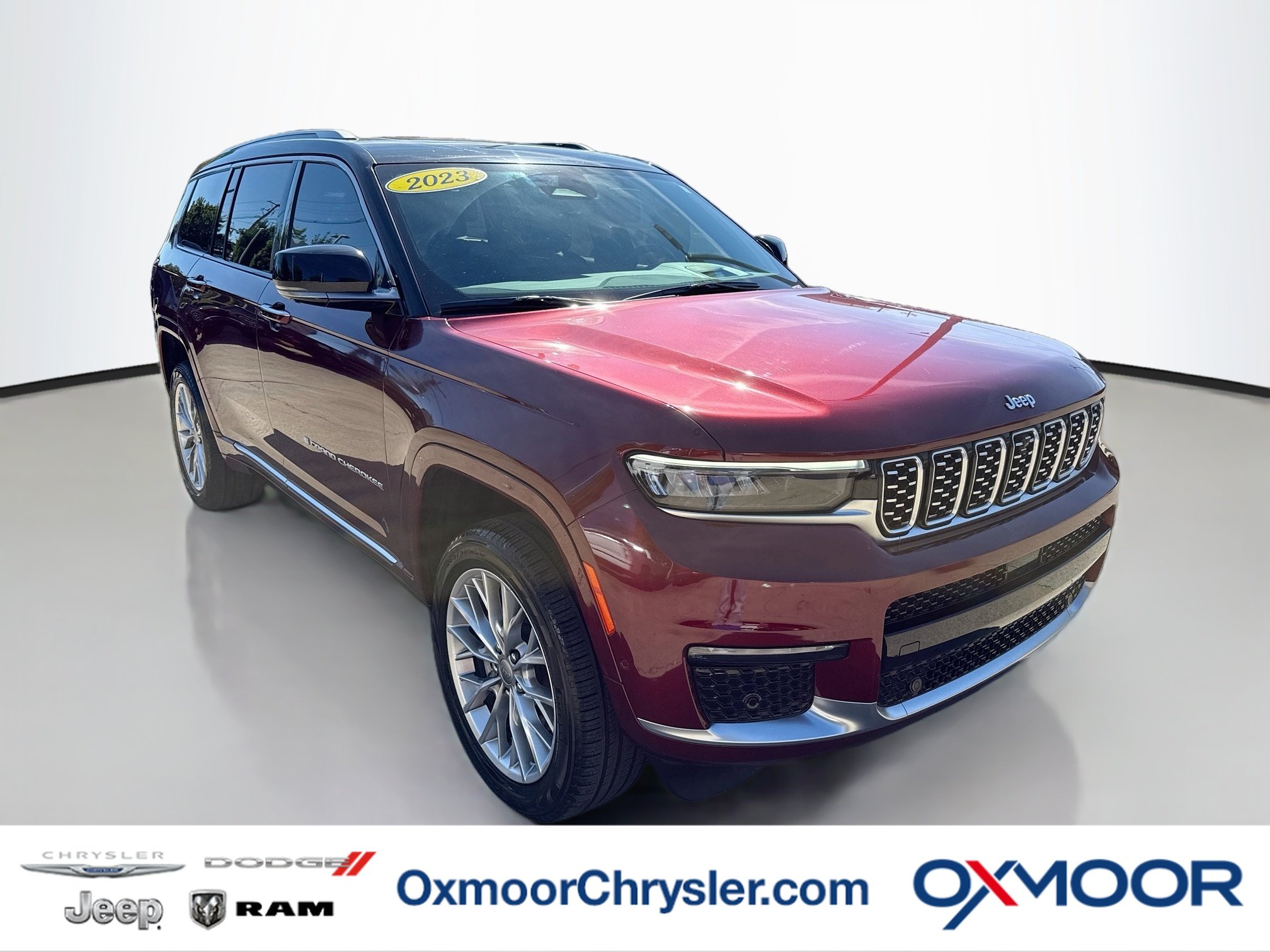 Used 2023 Velvet Red Pearlcoat Jeep Summit image 1