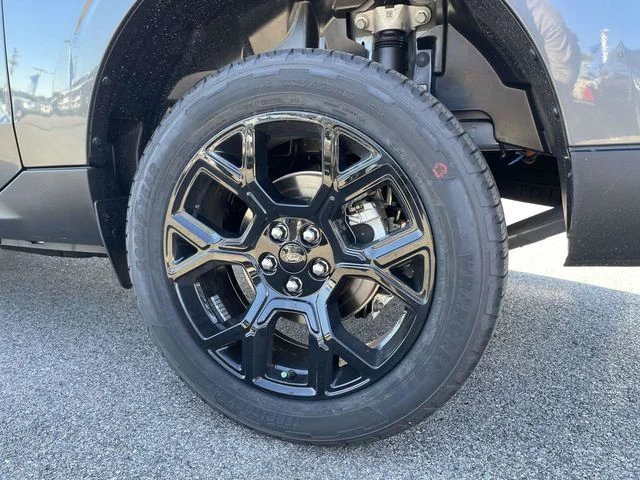 New 2026 Carbonized Gray Metallic Ford Lariat image 4
