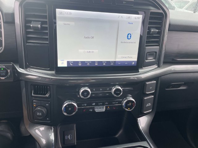 Used 2023 Silver Ford XLT image 29