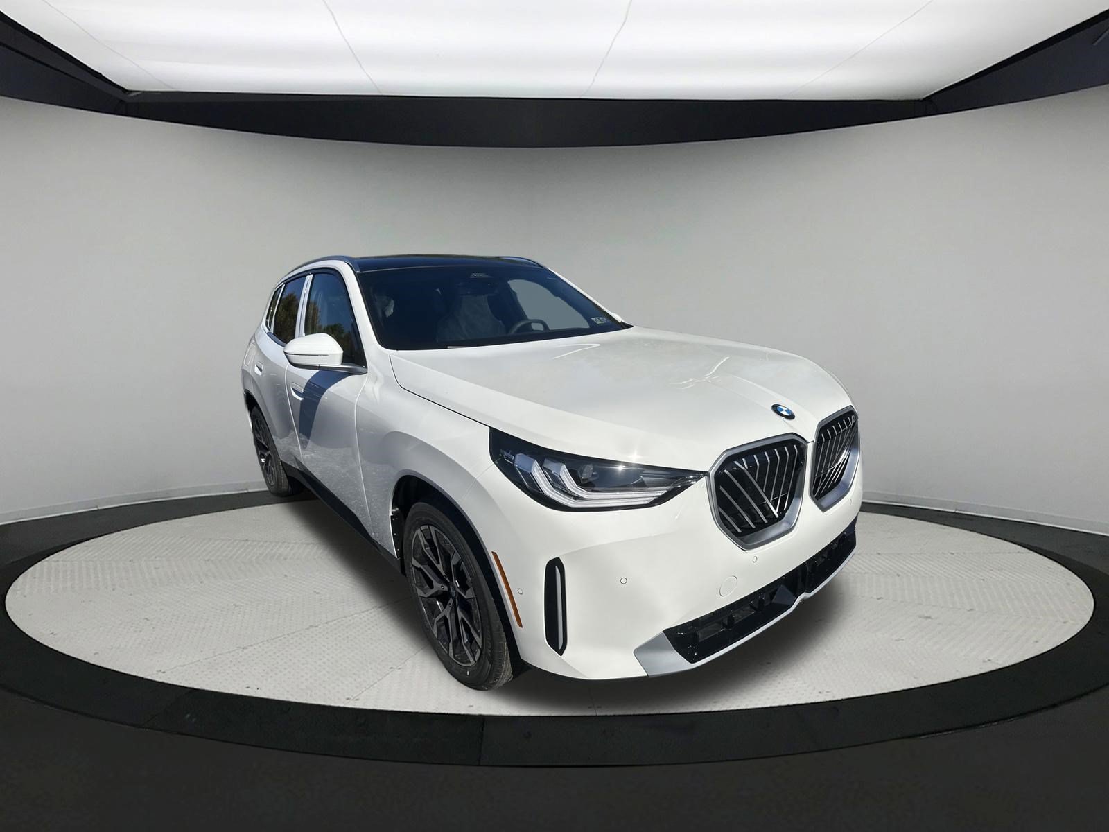 Certified Used 2026 Alpine White BMW 30 xDrive image 3
