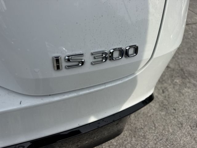 2024 Lexus IS 300 - Photo 25