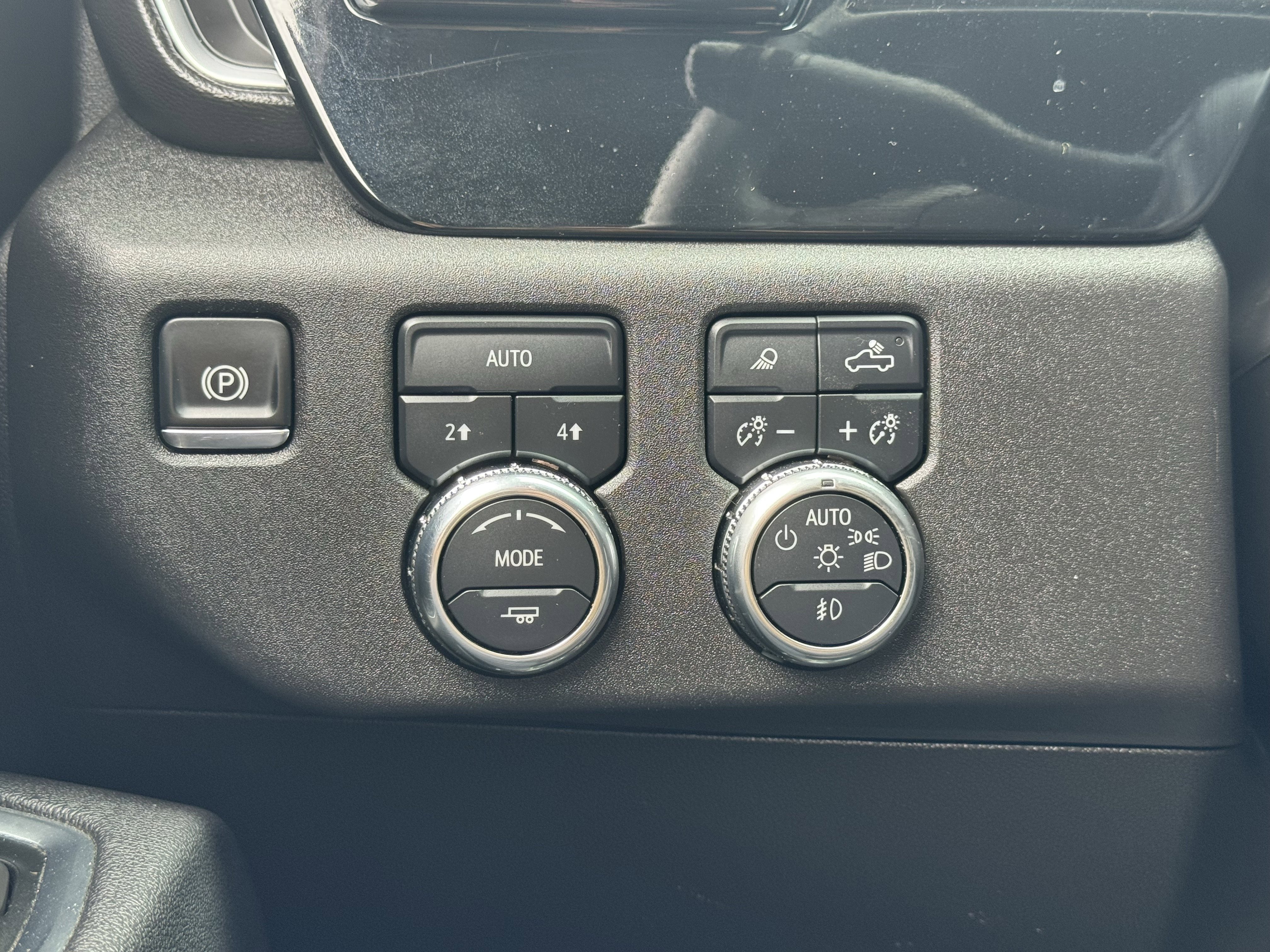 2025 GMC Sierra 1500 SLT - Photo 32