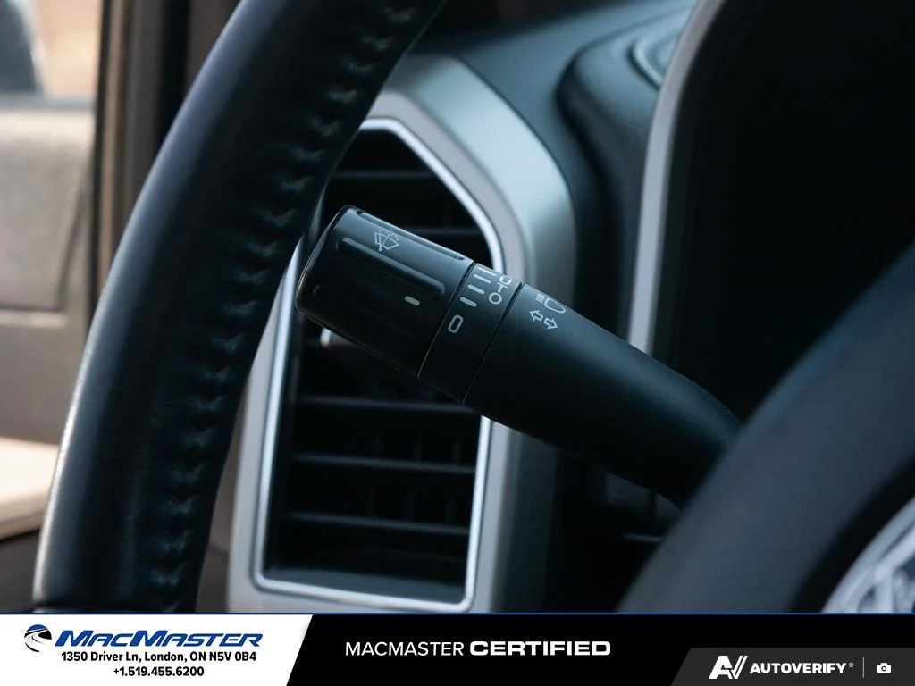 Used 2017  Ford  image 19