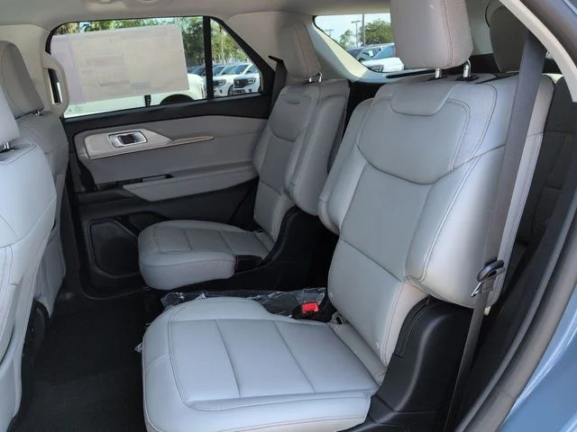New 2026 Vapor Blue Metallic Ford Active image 14