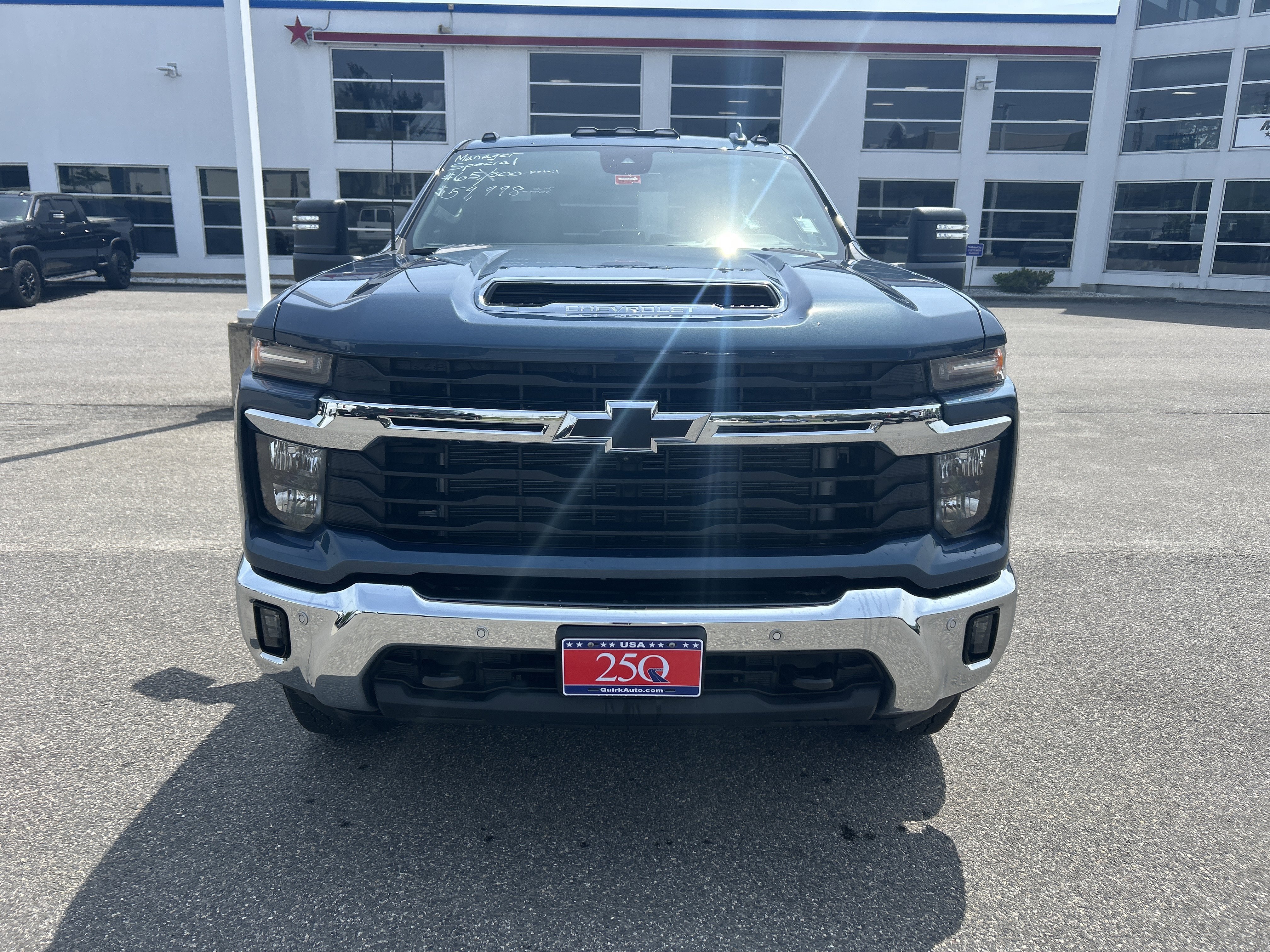 Used 2025 Lakeshore Blue Metallic Chevrolet LT image 3