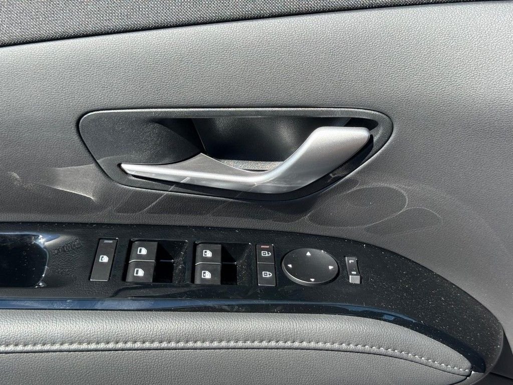 2025 Hyundai Santa Cruz Limited - Photo 37