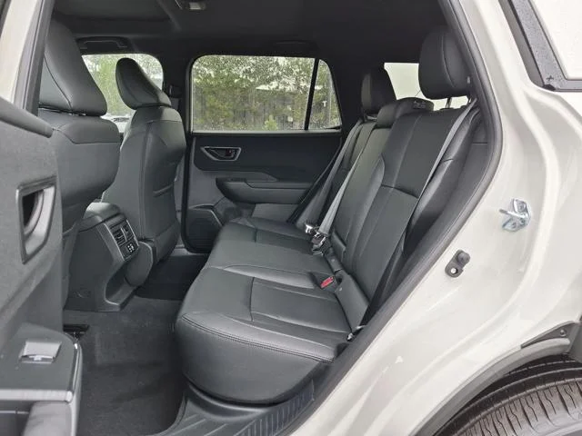 New 2026 CRYSTAL WHITE PEARL Subaru Premium image 46