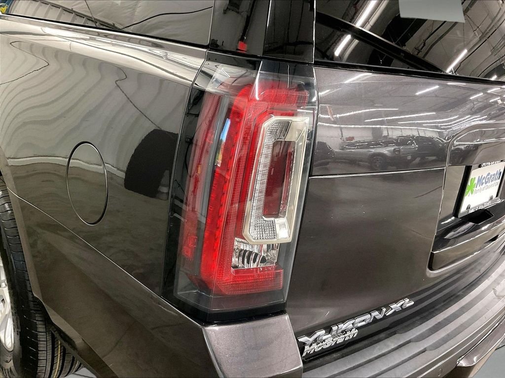 Used 2017 Silver GMC SLT image 35
