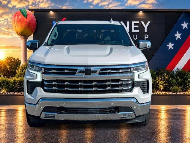 Used 2024 Iridescent Pearl Tricoat Chevrolet LTZ image 8
