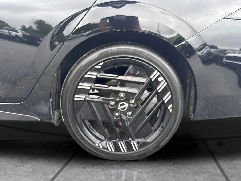 Used 2026 Black Nissan SR image 19